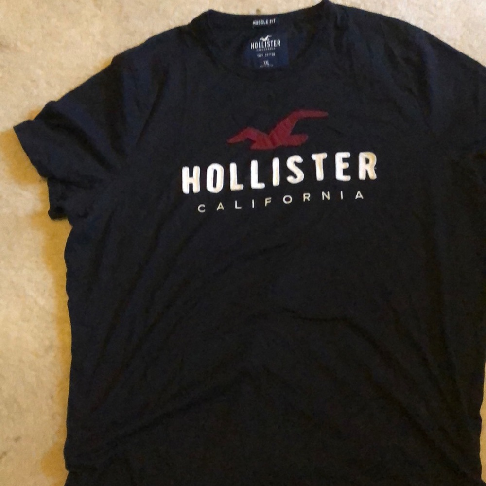 Hollister Tee